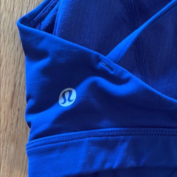 Lululemon sz 10 Free To Be Serene Psychic Blue sports bra great pre owned cond - Picture 6 of 8